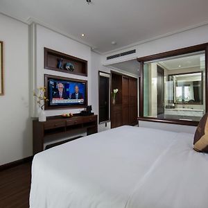 The Q Hotel